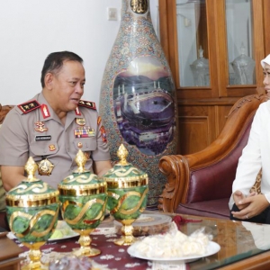 Kapolda Berkunjung Ke Rumah Gubernur Jatim Terpilih Khofifah